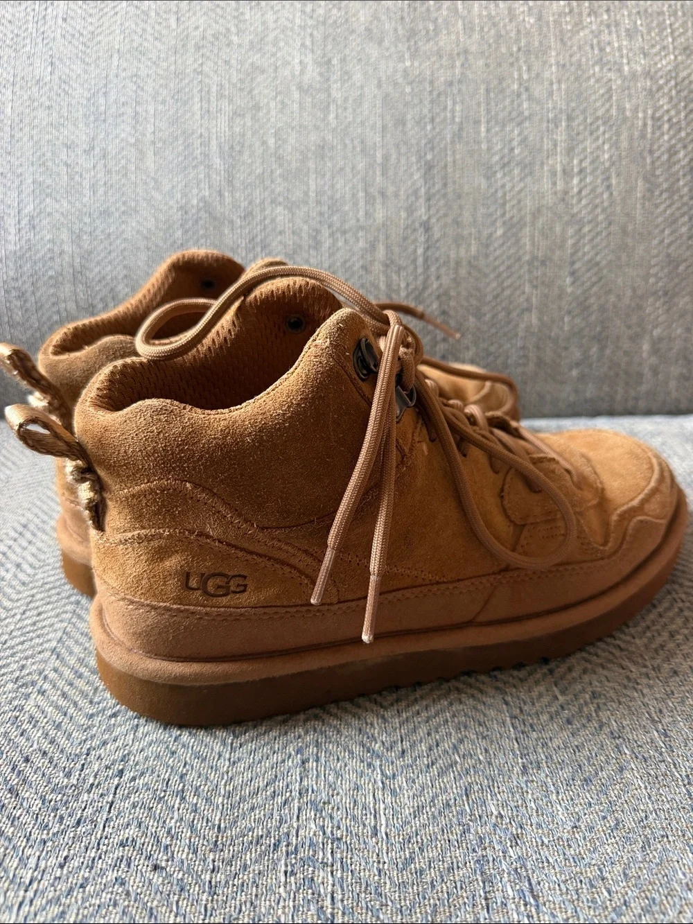 UGG Unisex-Child K Highland Hi Heritage Sneaker Size: 5